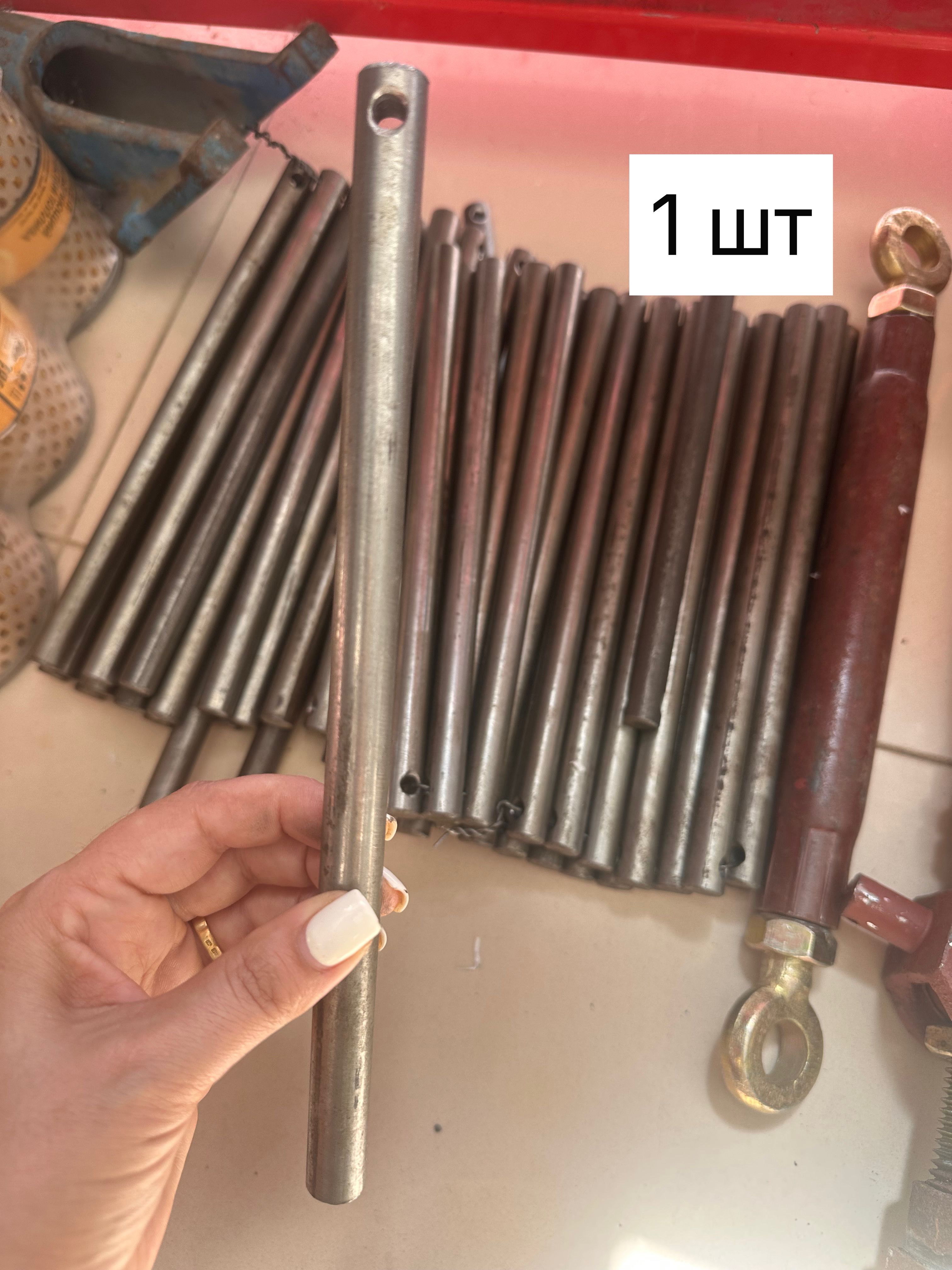 Палец шнека жатки 3518050-16037ТР (калиброванный)