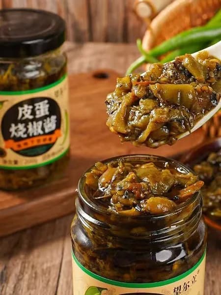 Консервированное яйцо с соусом чили, 200 г