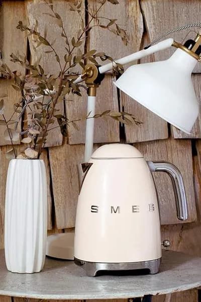Smeg KLF03CREU Чайник Крем