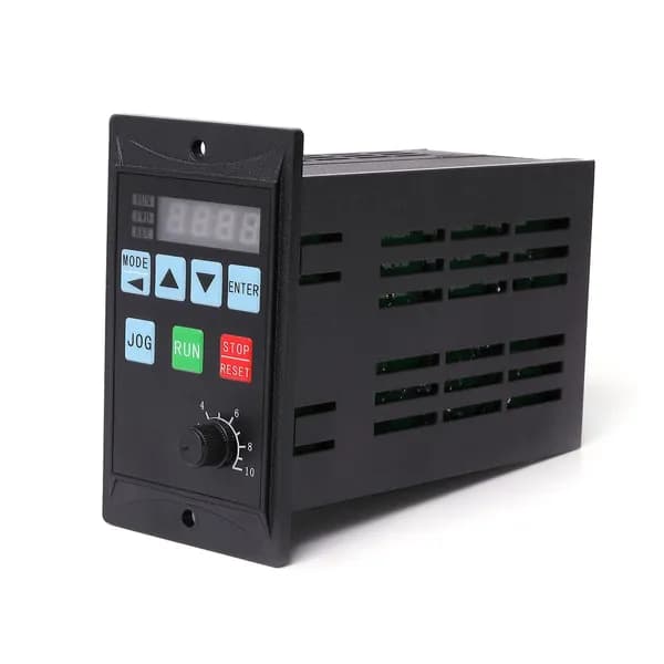 VFC-M0701S ,1,5 кВт 220В 1фаза вход ,220В 3фазы выход Частотный преобразователь