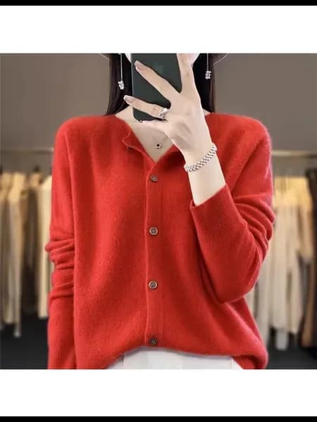 Шерстяной свитер