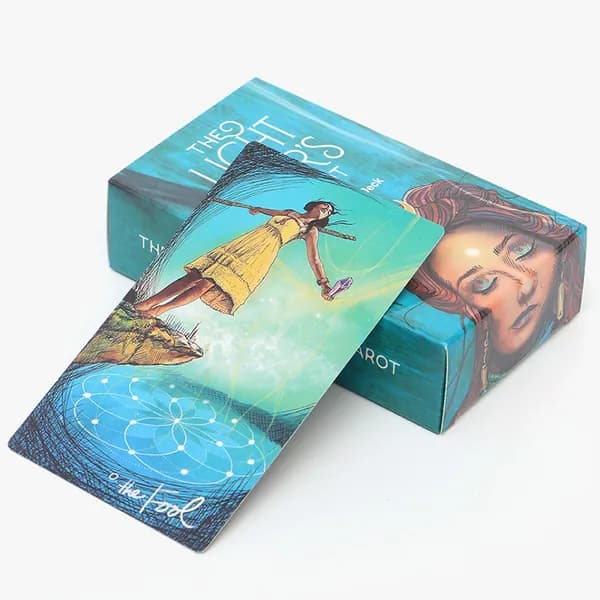 Light Seer's Tarot. Таро Светлого провидца (78 карт и руководство)