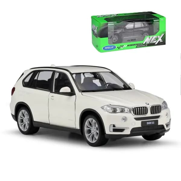 Модель автомобиля BMW X5 SUV фирмы WELLY в масштабе 1:24, белого цвета, изготовленная из металла, пластика и резины, с габаритами 19.4 7.7 7 см,