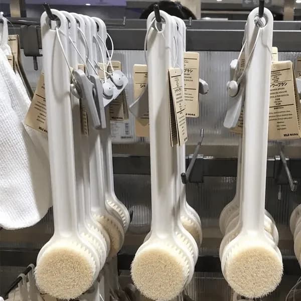 Японская массажная щетка для душа с длинной ручкой и мягкими щетинами, отличный помощник для очистки спины