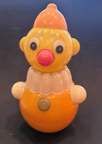 Советская пластмассовая игрушка Неваляшка клоун . СССР, 1970-е.