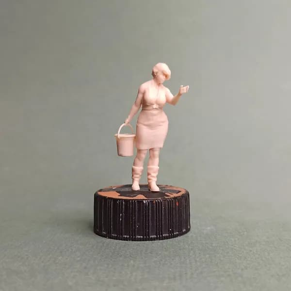 Доярка. Фигурка в масштабе 1/43