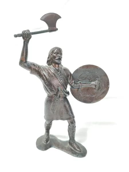 Винтажная, пластиковая игрушка. Викинг. СССР