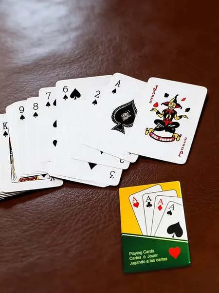 Портативная игра в покер ,Игральные карты