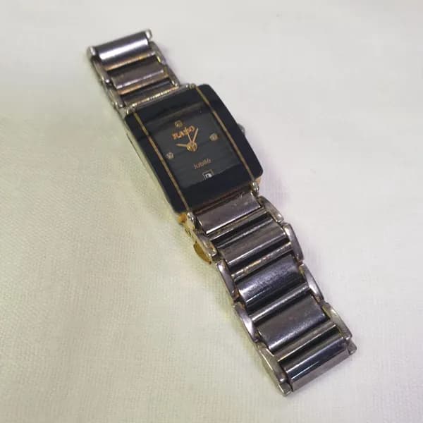 Часы наручные женские "Rado", кварцевые, рабочие. Швейцария.