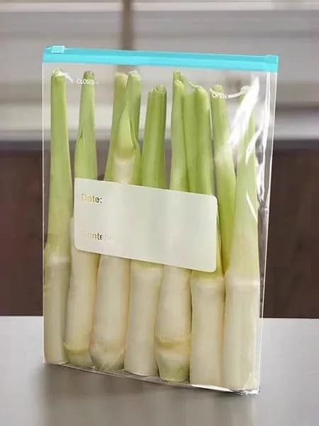 Пакеты для хранения и заморозки продуктов 26*28,5 см , наклейка для подписи. zip застежка 10 шт