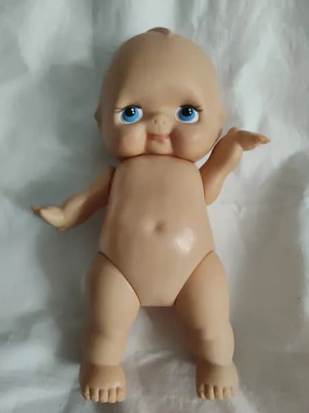 Кукла (молодой винтаж).