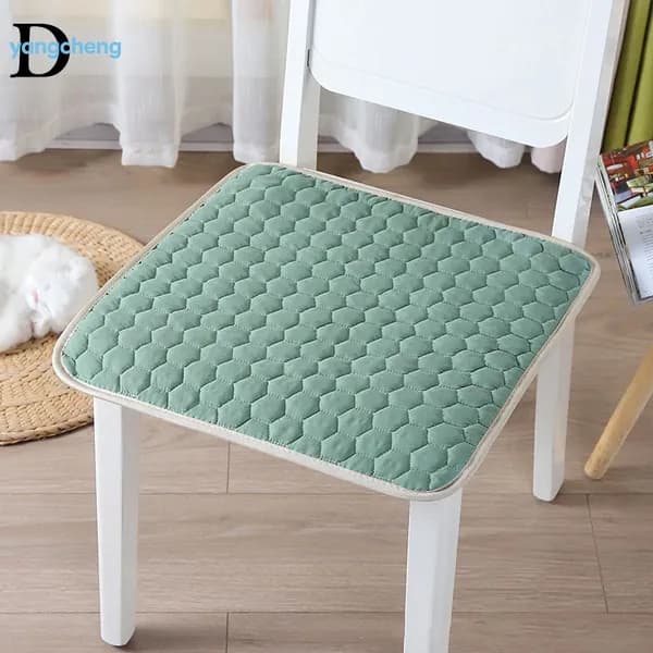 Подушка на стул 019d4bb001a17239af5803854a1d3e79 45x45 см