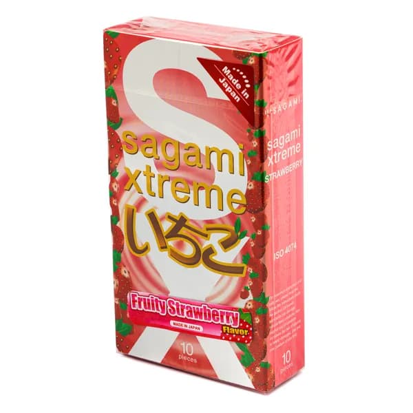 Презервативы с ароматом клубники Sagami Xtreme Strawberry 10 шт. ультратонкие 0,04 мм