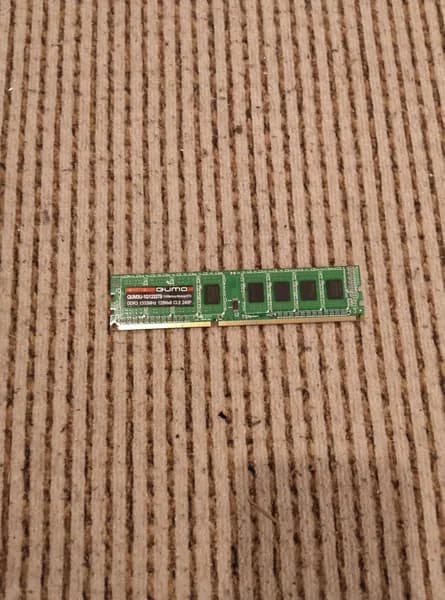 Оперативная память Оперативная память QUM3U-1G1333T9 1G Memory Module STD DDR3 1333MHz DDR3, 1333 МГц, 1 x 1 ГБ (QUM3U-1G1333T9)