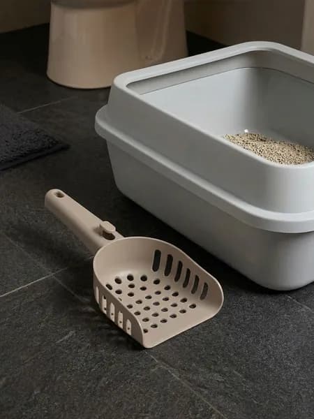 Лопатка для кошачьего туалета Полимербыт, совок для лотка, пластиковый, тёмно-бежевый