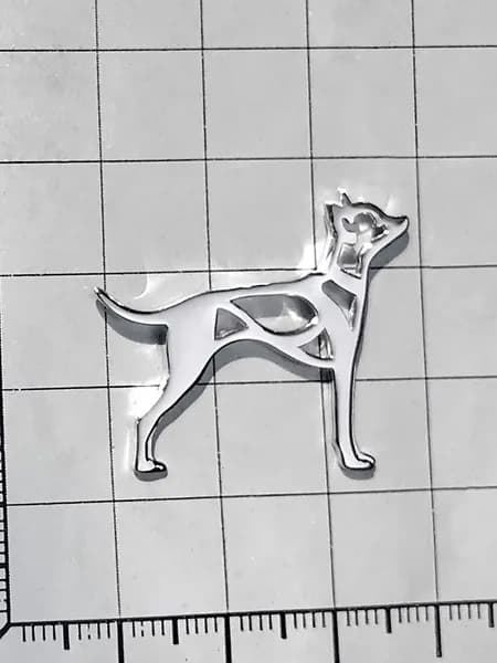 DIAMOND ANIMAL брошь значок с собакой Той-терьер / Русский той, серебро 925 с родием