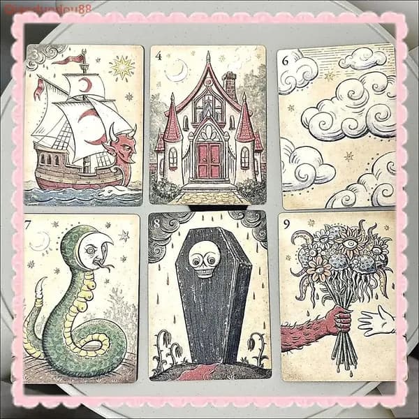 Коллекционная колода Deviant Moon Lenormand 36 карт, исполненная на картоне 350GSM с двойным тиснением, размером 9x6 см, является популярным премиуморакулом SensiaTaro.