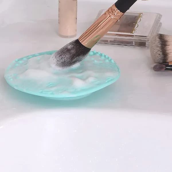 Средство для очищения кистей/ 65.98 г.