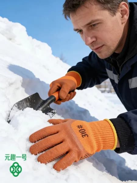 Теплые перчатки для защиты труда с повышенной прочностью.