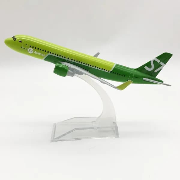 Металлическая модель самолета S7 Airlines