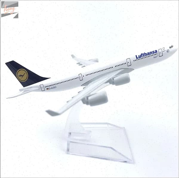 Металлическая модель самолета Airbus A340 Lufthansa / Люфтганза А 340 / авиация