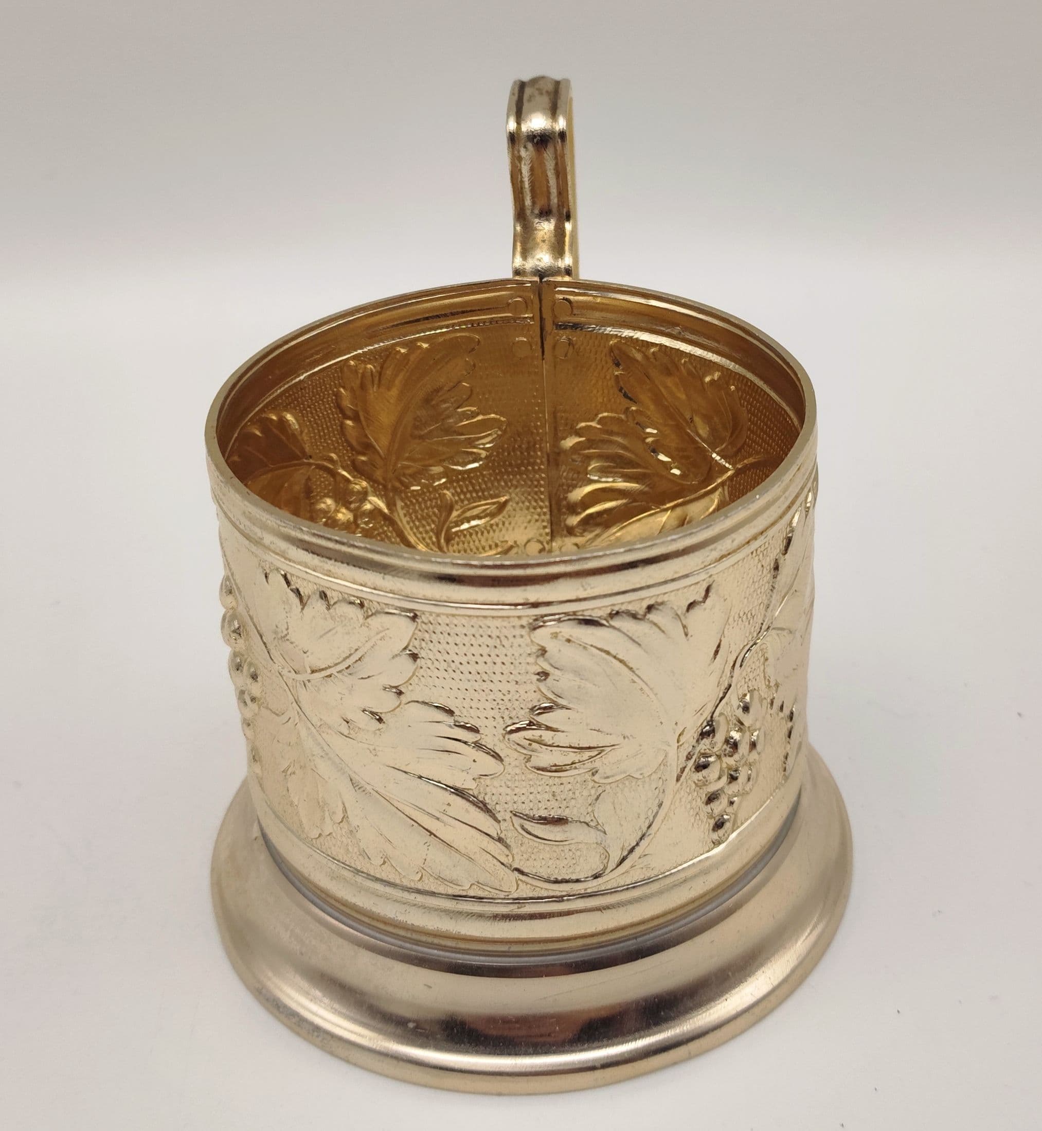 Подстаканник "Виноградная лоза". Алюминий. СССР. 1950-1960 гг.