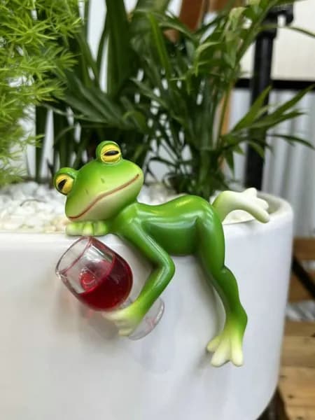 Фигурка садовая