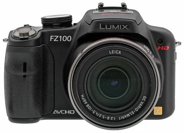 Фотоаппарат Panasonic Lumix DMC-FZ100. Товар уцененный