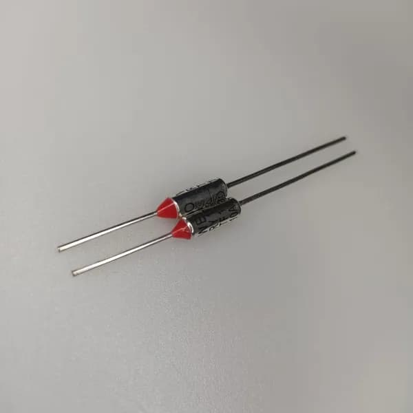 Термопредохранитель 172C 10A 250V