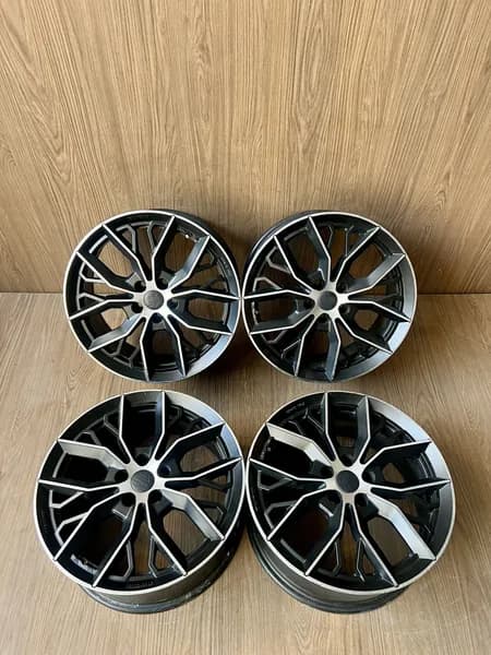 MOMO  Колесный диск Литой 17x7.5" PCD5х100 ET42 D72.1