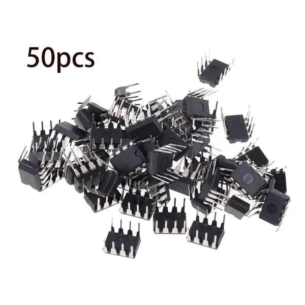 50 шт. NE555 NE555P DIP-8 Таймер, Черный