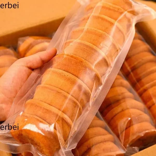 Бисквит, старинный яичный пирог, мягкий, нежный, ретро закуска, завтрак, популярный хит