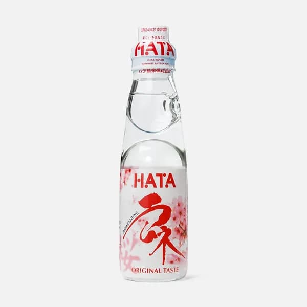 Из Японии: Напиток Hata Kousen Ramune газированный, классический, с дизайном Сакура, 200 мл (годен до 03.08.2026)