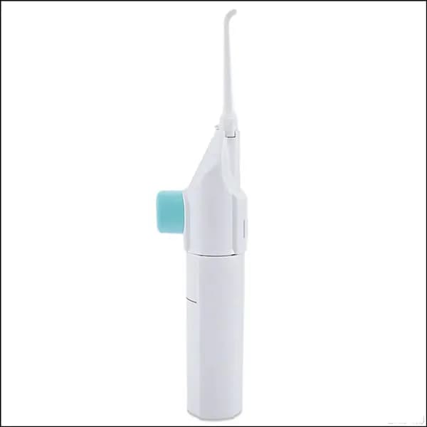 Премиум водный ирригатор для гигиены ротовой полости, выполненный из влагозащищенного пластика, эксплуатируемый без внутренних источников питания, с беспроводным подключением