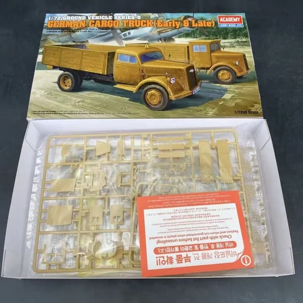 ACADEMY 13404 1/72 WWII Немецкий грузовой автомобиль (ранняя и поздняя кабина) сборная модель