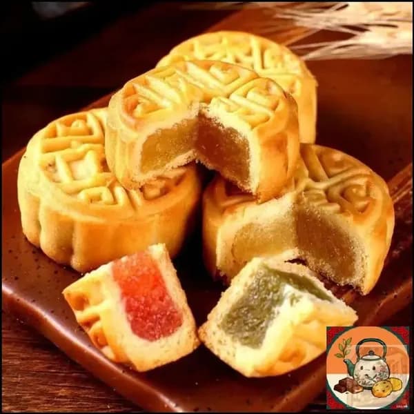 8шт. Маленькие Фруктовые Пироги "Юэбин" с Разными Вкусами (Ананас, Клубника, Хамимэло)