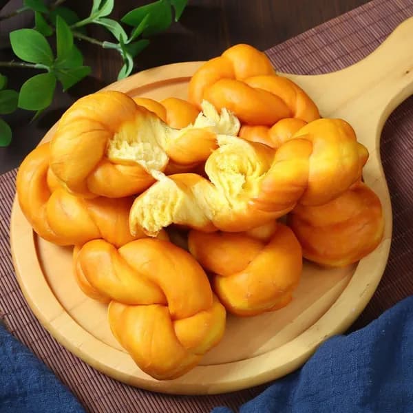 2 пачки хлеба soft twist порваны вручную