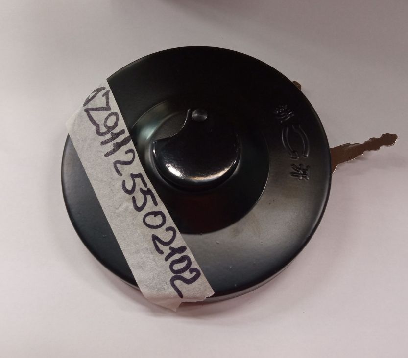 Крышка топливного бака D 80 mm. с ключами (креп.3 уса) (пластик)T5G/C7H SITRAK Shacman/HOWO