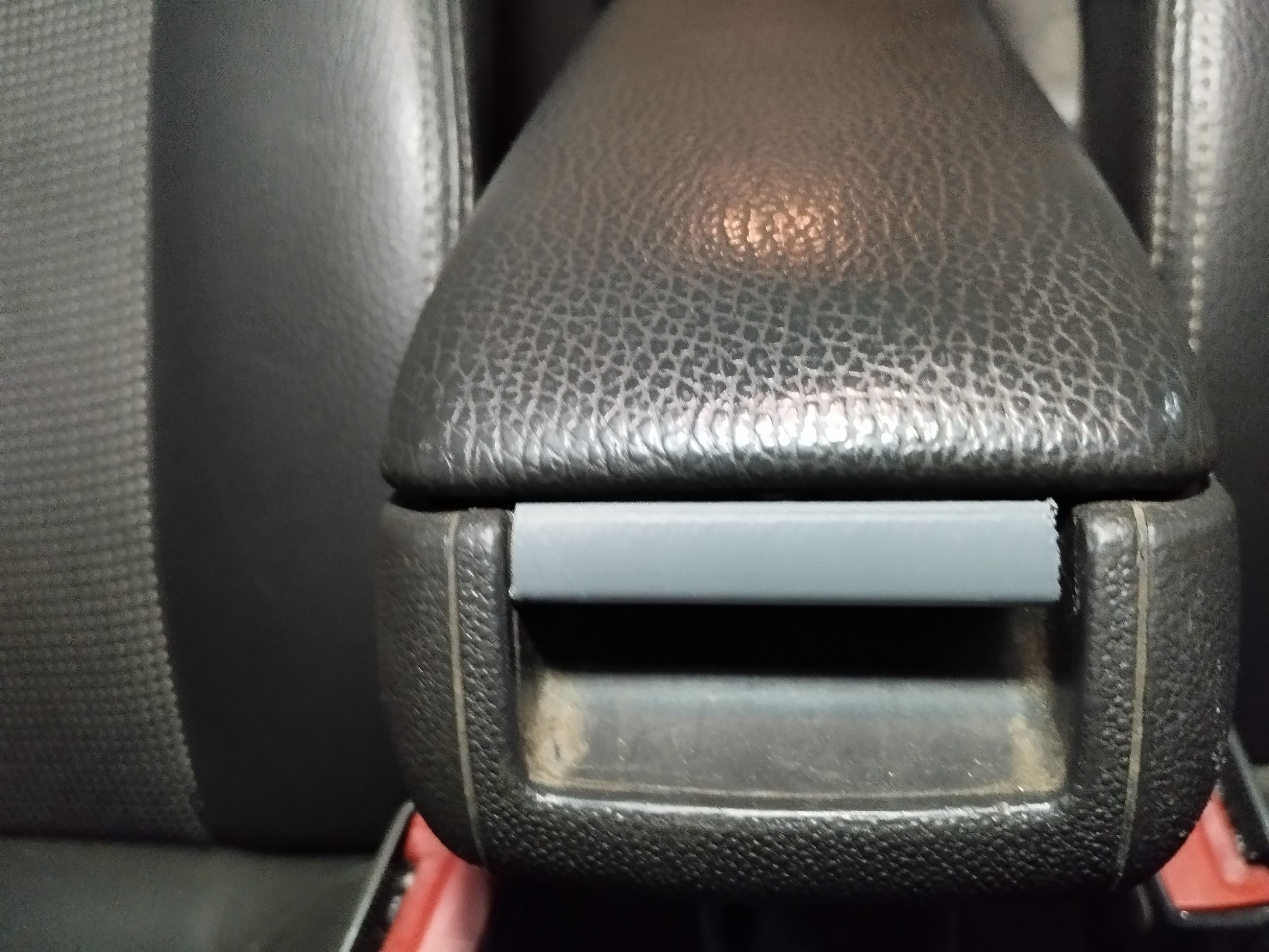 Ручка подлокотника opel astra H Zafira B черная