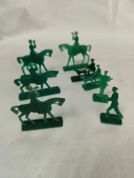 Винтажная игрушка СССР. набор Солдатиков. Пограничники. 8 шт.