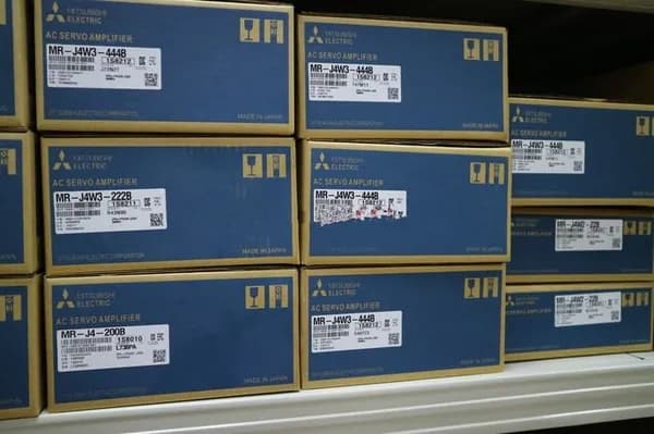 Модуль MITSUBISHI AC SERVO DRIVER MR-J4W3-22B