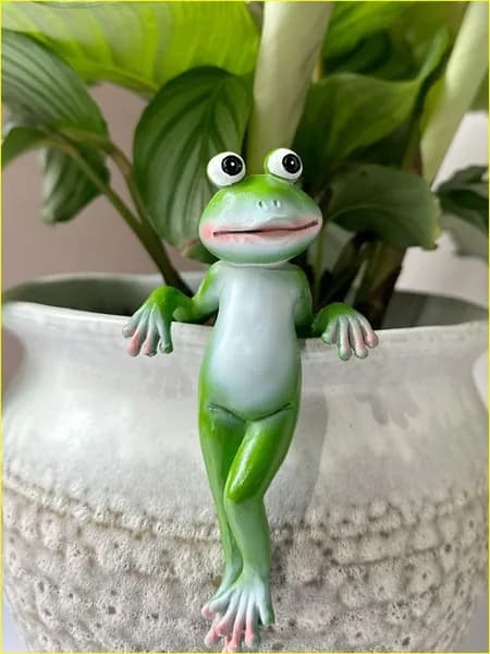 Фигурка садовая