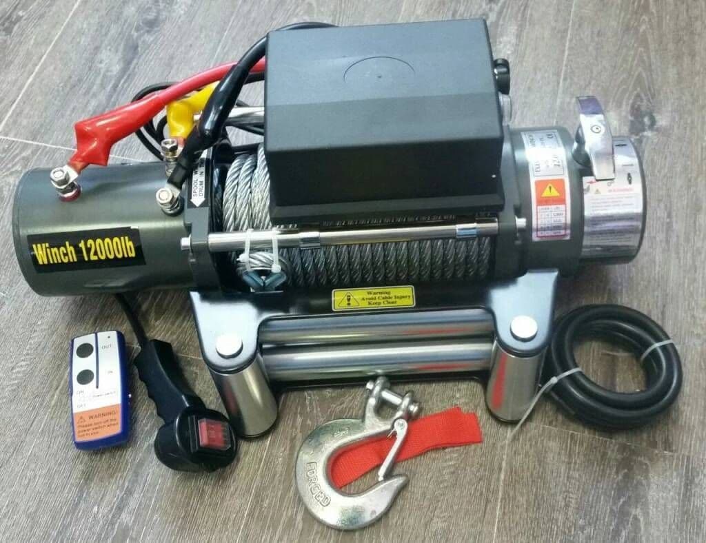 Лебедка автомобильная 12V Electric Winch 12000lbs / 5443 кг (блок управления влагозащищен IP66) стальной трос 10*22