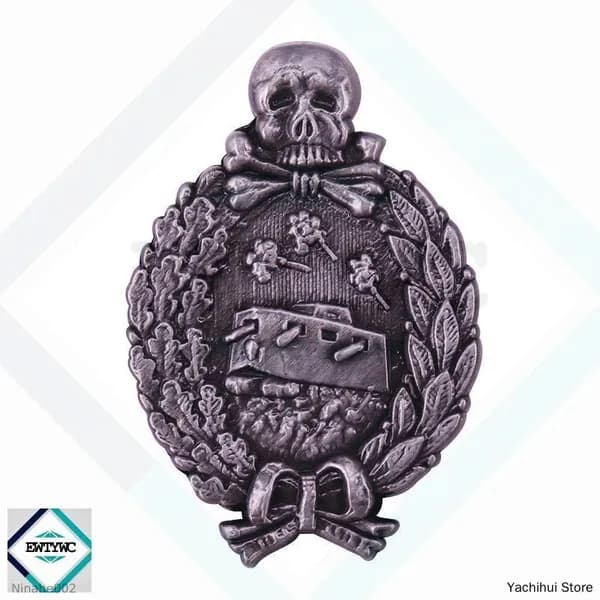 Металлический значок танк серебристый