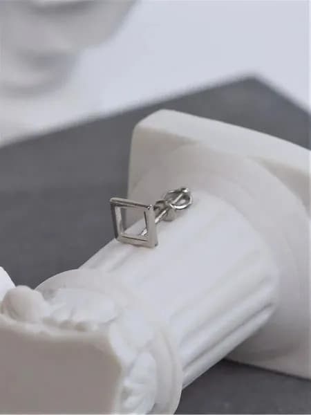 Моносерьга BALTSILVER из серебра Квадрат