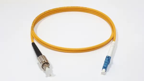 Шнур оптический (патч-корд) pc FC/UPC-LC/UPC 9/125 G652 simplex LSZH 2m 3.0mm