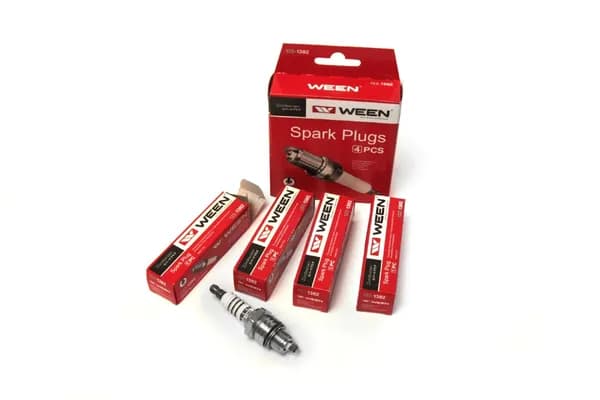 Свеча зажигания WEEN 122-1382 (4 шт.) для Газ Соболь, Газель (ЗМЗ 402), Волга 3102, Уаз 3160, 469, 452 (УМЗ 4213, 4218, 451), Ford Transit, Renault Trafic