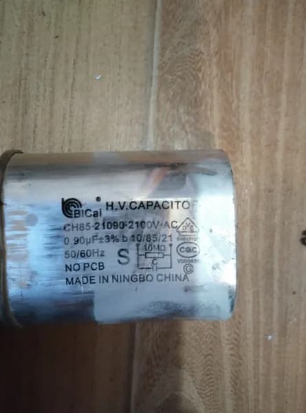 Конденсатор СВЧ 2100v 0,90mF CH85-21090