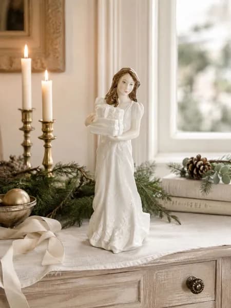 Коллекционная фарфоровая статуэтка "Christmas Parcels" 15 см Royal Doulton Англия 1994 год