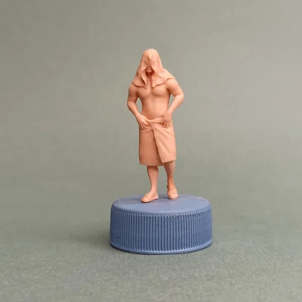 Мужчина после душа. Миниатюра в масштабе 1:43.